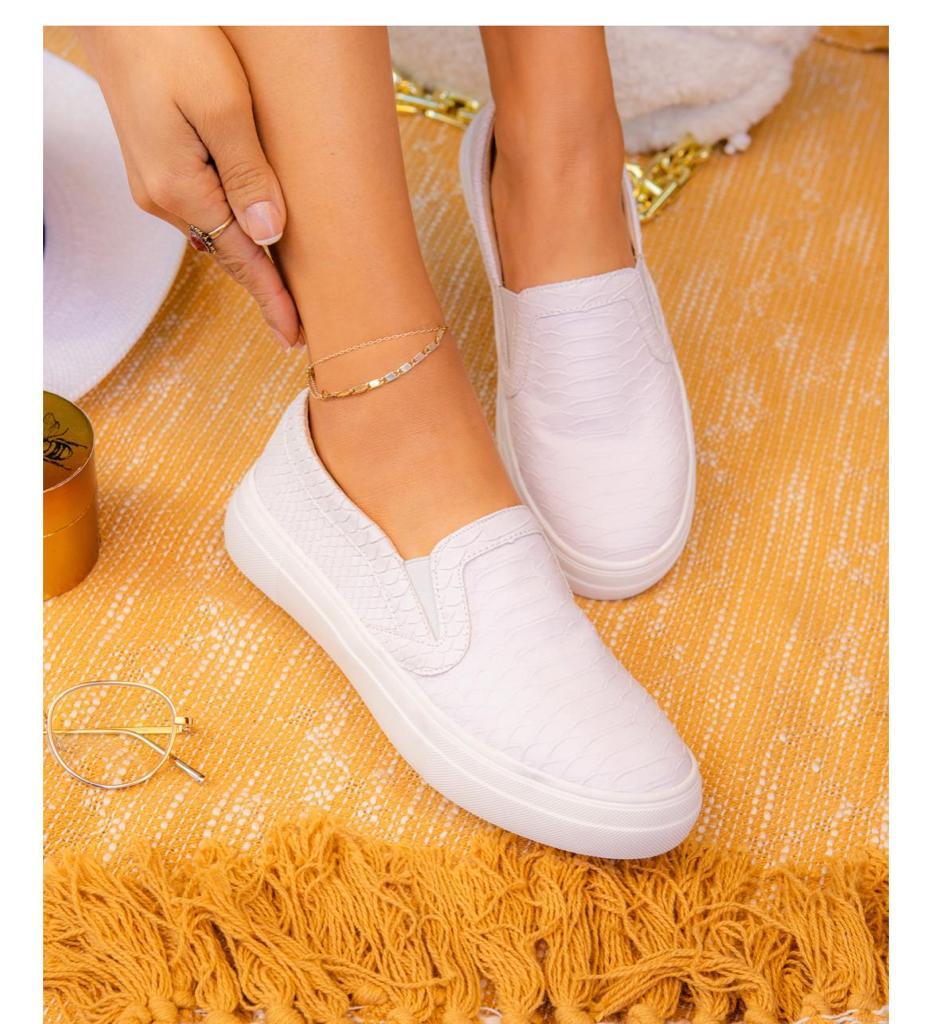 LADIES LOAFERS